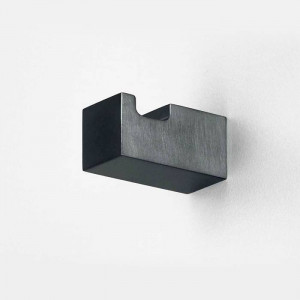 Крючок для ванной одинарный Colombo Design MiniQ графит матовый CD127.GM Крючок для ванной одинарный Colombo Design MiniQ графит матовый CD127.GM