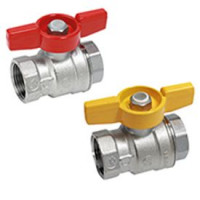 Кран шаровой Giacomini R851 3/4 ВВ ручка-бабочка R851X024